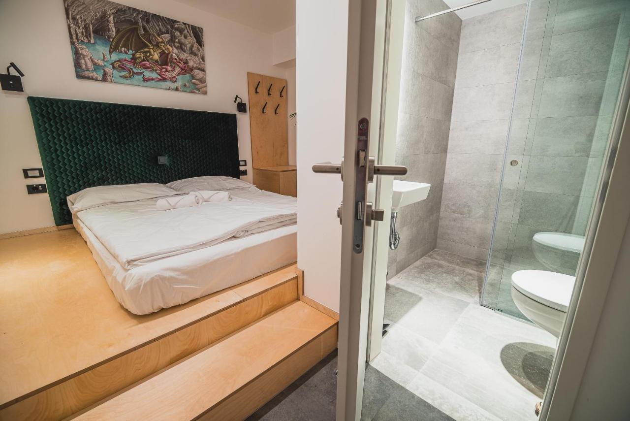 Dragons Dream Hostel Ljubljana Dış mekan fotoğraf