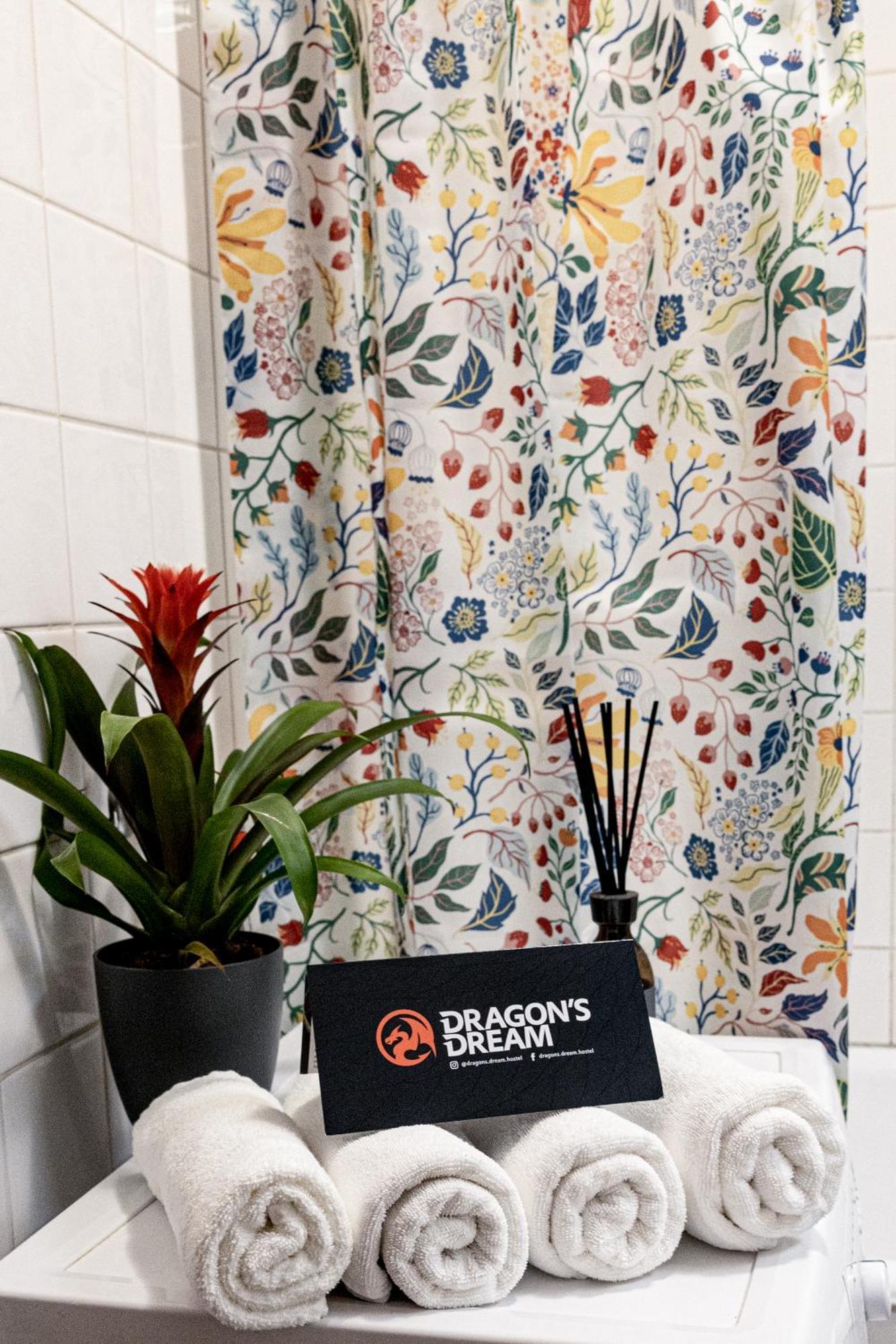 Dragons Dream Hostel Ljubljana Dış mekan fotoğraf